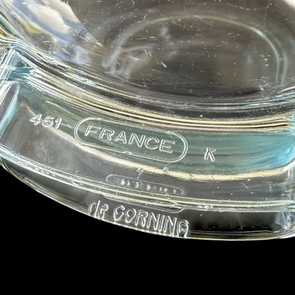 Pyrex De Corning France 1.5L Casserole Dish w/ Lid - Picture 6 of 7